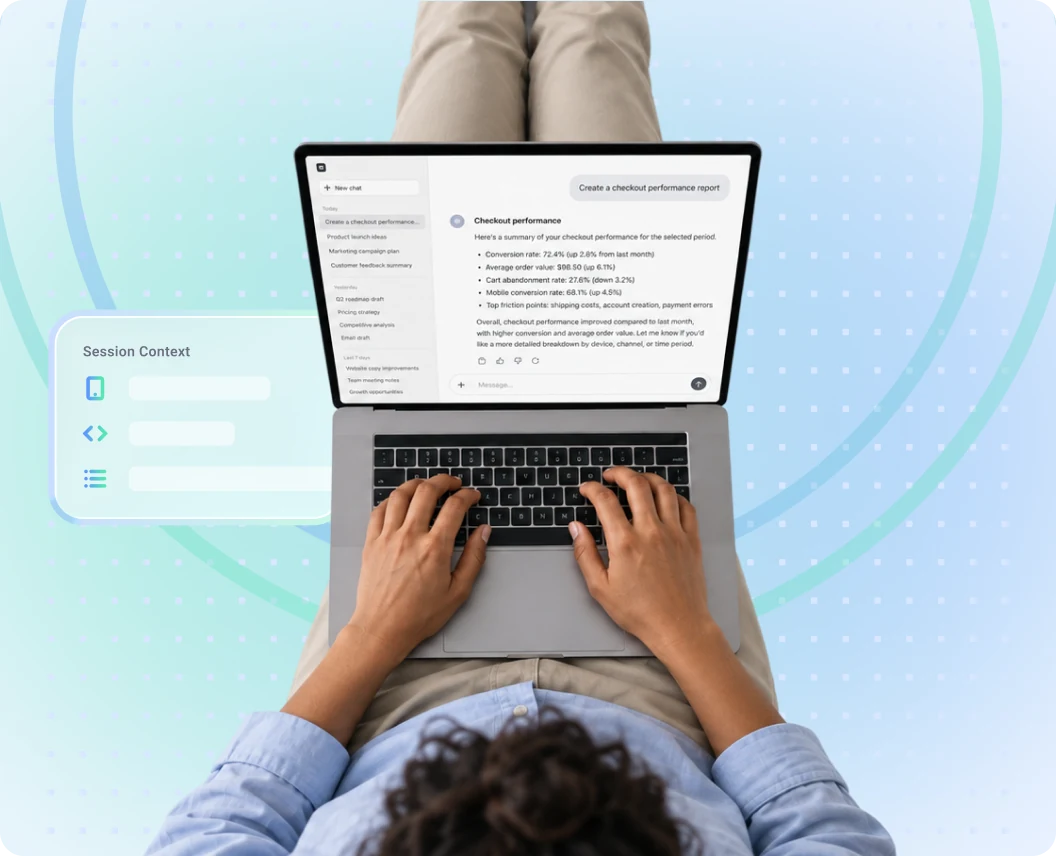 Portátil con un resumen del rendimiento del checkout hecho por un asistente de IA, junto al contexto de la sesión y una tarjeta de oportunidad detectada con botón para ver la grabación